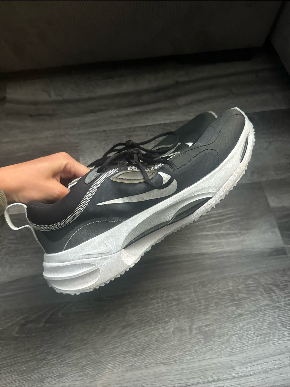 Nike Black and White Women's Athletic Sneakers